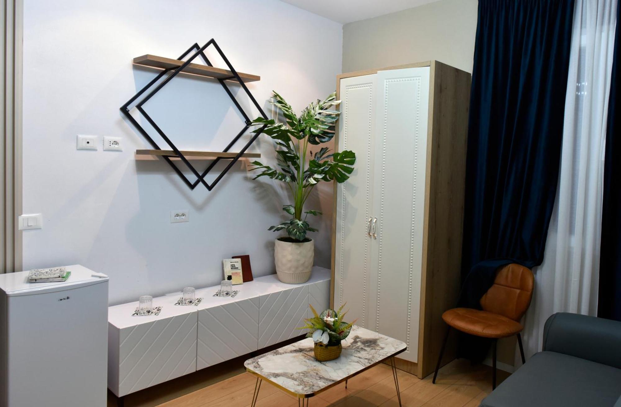 City Center Rooms And Apartments ดูร์เรส ภายนอก รูปภาพ
